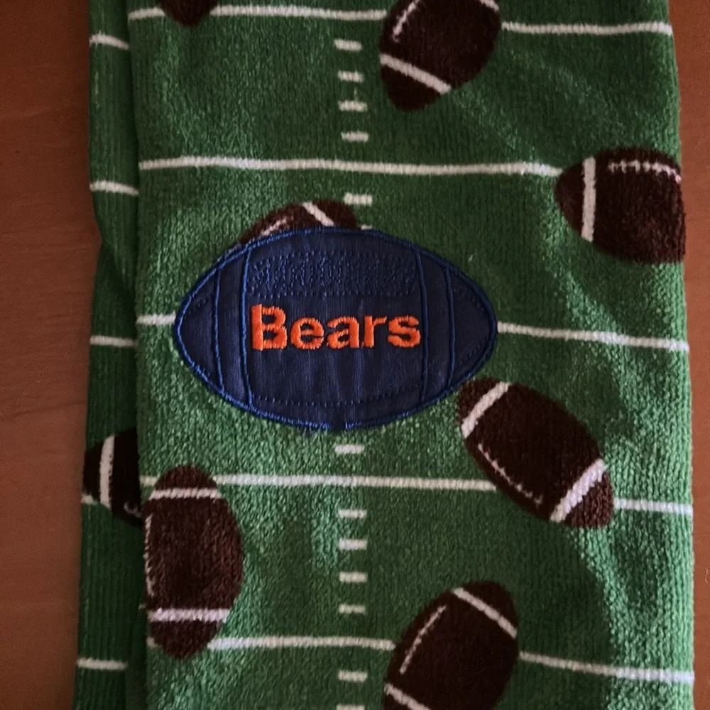 N/A green towel